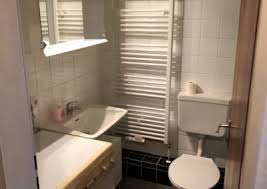 Ähnlich wie der fliesenlack ist fliesenputz eine gute lösung, um alte fliesen zu verschönern. Bodenfliesen Bekleben Vintage Holzoptik Grau Resimdo