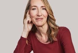 Holly Ladd's Instagram, Twitter & Facebook