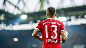 Marcio rafael ferreira de souza cunha, mejor conocido como rafinha, abandonó brasil para tener una nueva experiencia europea, partió a grecia para jugar en el olympiakos y firmó vinculo hasta. Bundesliga Bayern Munich S Rafinha The Underrated Brazilian Workhorse Who Beat Poverty And Adversity To Reach The Top