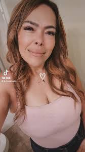 Diana Maree's Instagram, Twitter & Facebook