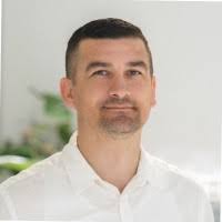 60+ ملفًا شخصيًا يحتوي على “Puskás”