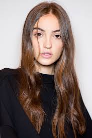 Do you put hot oil on wet or dry hair? How To Use Argan Oil For Hair In 2021 8 Best Argan Oil Products