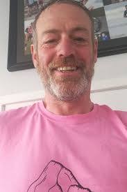 Alan Cardwell's Instagram, Twitter & Facebook