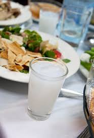 Arak or araq is a levantine translucent, unsweetened distilled spirit in the anise drinks family. ÙÙ† ØµÙ†Ø§Ø¹Ø© Ø§Ù„Ù…Ø´Ø±ÙˆØ¨Ø§Øª Ø§Ù„ÙƒØ­ÙˆÙ„ÙŠØ© Ø§Ù„Ø¹Ø±Ù‚ Ù…Ø´Ø±ÙˆØ¨ ÙƒØ­ÙˆÙ„ÙŠ ØªØ¹Ø±ÙŠÙÙ‡ Ùˆ Ø·Ø±ÙŠÙ‚ØªÙ‡