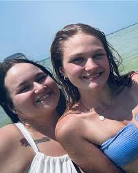 layla castro (@laylaa.castro) • Instagram photos and videos