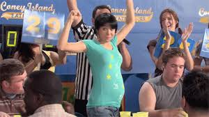 How i met your mother is an american tv sitcom created by craig thomas and carter bays that premiered on cbs on september 19th, 2005. How Tv Shows Deal With Their Stars Real Life Pregnancies