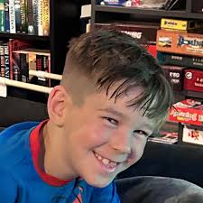 My daughter and I were looking at the night sky and decided that it would  be helpful if constellations were marked with dotted lines and labelled, as  they are