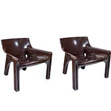 Pair Of Vicario Lounge Chairs By Vico Magistretti 1stdibs Com Vintage Lounge Chair Lounge Chair Cool Furniture