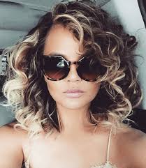 Chrissy teigen's hair is short again after chopping off her long locks. Learn How To Get Chrissy Teigen S Hair In 4 Simple Steps All Things Hair