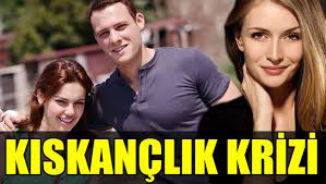 Ancak tanrısevsin, eski sevgilisinin takibini karşılıksız bıraktı. Yasemin Allen Ile Basrolu Paylasacak Olan Kerem Bursin Sevgilisi Yagmur Tanrisevsin In Kiskancligina Takildi Ucankus