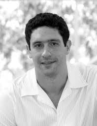 Gustavo Borges's Instagram, Twitter & Facebook