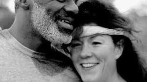 Diane & Alan Page's Storybook Began With Chance Meeting