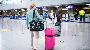 Ekonomi sınıfında uçan yolcular için 23 kg, üst sınıftaki yolcular için 32 kg bagaj el bagajı için ekonomi sınıfında üst sınır 8 kg, business class için ise 16 kg. Cum AratÄƒ CÄƒlÄƒtoriile Cu Avionul Pe Timp De Pandemie Germania Dw 20 06 2020