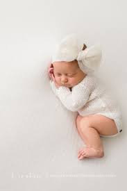 New Ideas For New Born Baby Photography Prop Up A Sleeping Baby Newborns Are Just So Sleepy You Can Often Pose Them Any Photography Magazine Leading P Newborn