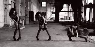 The original title given by will decker to the song was actually heiliges feuer, das lied und der marsch des arbeitsdienstes, unter verwendung der melodie von will decker. Secret Moments Fotografie Home Facebook