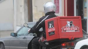 L'individu virulent aurait ensuite insulté l'autrice des images. Chateauroux Un Livreur De Pizzas Agresse Et Vole