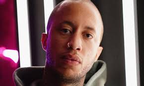 highsnobiety على X: "Marcus Hyde, photographer to Kim Kardashian & Ariana  Grande, accused of predatory behavior: https://t.co/jJQlyih1Pw  https://t.co/B7HzISJRZz"