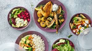 The initiative empowers the public and local businesses to fight food waste by offering 'surprise bags' of surplus food at the end of the day to stop it from going to waste. Too Good To Go Coop Restaurants Machen Bei Der Food Waste App Mit