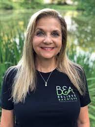 Christi Holt's Instagram, Twitter & Facebook