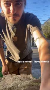 jacksonlewis (@jacksonlewis)’s videos with Feed Me With Your Kiss