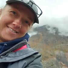 Navy Recruiting Reserve Command held a Change of Command Ceremony at the  Naval Support Activity Mid-South chapel, where Capt.