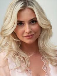 half heaven, half here ✨ 🌌 @_sono.contento_