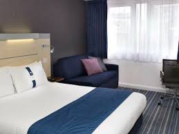Amenities available in the rooms are: Holiday Inn Express Southwark London Auf Travelstay Com Buchen