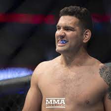 Chris weidman is out of surgery and smiling after snapping his leg in shocking fashion against uriah hall at ufc 261. 1eeqkjm8ivtwkm