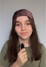 Темы о стосунках с военными