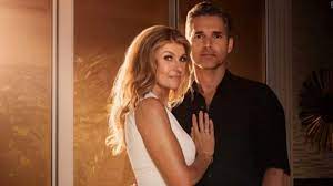 Emma redding, bewohnerin eines seniorenwohnheims, soll sich selbst vergiftet haben. Dirty John Trailer Staffel 1 Film Tv