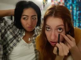 Ako at ang aking bff ay sa wakas ay nakapag-costume na bilang Maya/Na.  Disclaimer: ang post na ito ay maaaring magdulot ng pagkasira sa tela ng  sansinukob. : r/PEN15