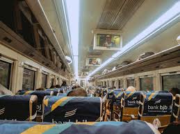 Selain itu harga terbaru dan terkini juga juga ada seperti pada seluruh wilayah di indonesia untuk anda yang ingin mencari info harga terbaru dan terupdate bisa menggunakan form search di bagiam samping kanan. 5 Destinasi Wisata Keren Yang Bisa Dikunjungi Naik Kereta Api The Travelearn
