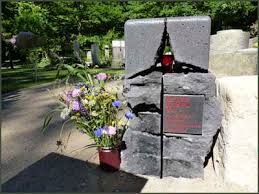 Gestalten sie ihr zuhause draußen ganz nach ihrem. Ein Neuer Erinnerungsstein Im Garten Der Frauen Ohlsdorf Zeitschrift Fur Trauerkultur