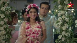 Naira dresses in yrkkh before marriage : Yeh Rishta Big Mystery Revealed In Naira S Baby Shower Tellyreviews
