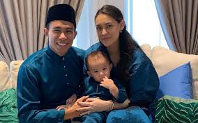Find razman razali's contact information, age, background check, white pages, resume, professional records, pictures, bankruptcies & property records. Tatlergram The Best Hari Raya Family Portraits Tatler Malaysia