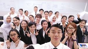Sebelumnya saya mau ucapin terima kasih ke kak jadi, tepatnya hari rabu tanggal 22 januari 2020 saya menerima pesan whatsapp dari fame consultant untuk undangan seleksi magang bakti bca. Magang Bakti Cso 383