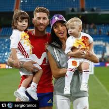 Nach drei gemeinsamen söhnen verkündete das paar im januar, dass. Pilar Rubio Y Sergio Ramos Estan De Enhorabuena La Pareja Esta Esperando Su Tercer Hijo Y Muy Pronto Daran Un Hermanito Sergio Ramos Futbol Ramos Real Madrid