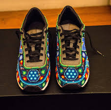 Ricardo Seco Presenta En Paris Arte Huichol Zapatos Hombre Moda Etnica