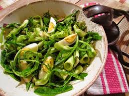 Briciole Di Sapori Puntarelle O Catalogna Cimata Con Uova E Acciugh Ricette Idee Alimentari Ricette Di Cucina