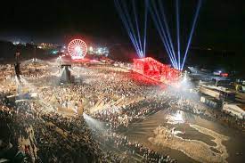 Apr 03, 2020 · pop punk began to rapidly gain traction in the early 2000s, landing impressive spots on mainstream charts that propelled the success of the genre today. Category Pol And Rock Festival Wikimedia Commons