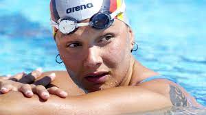 Schwimmen rettet im zweifel dein leben. Franziska Van Almsick Im Sportbusiness Ihre Zweite Karriere In Bildern