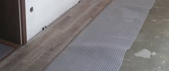 Die fliesen sind gesprungen, vermutlich weil es keine dehnungsfugen gibt. Laminat Entfernen So Geht S Focus De