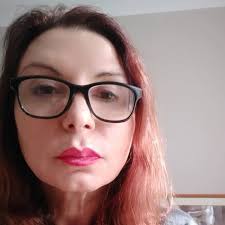 Pierce Brosnan과 그의 아내는 25주년을 축하합니다 ❤️