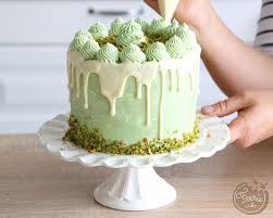 Layer Cake A La Pistache Feerie Cake Feerie Cake Pistache Idee Gateau Mariage
