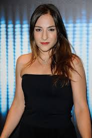Fille d'un patron de bistrot yougoslave qui décède alors qu'elle est adolescente, josiane balasko est élevée par sa mère et sa. Regime De Marilou Berry Marilou Berry Marilou Josiane Balasko