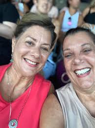 Beverly Lang (@get_lit_bottle_and_art) • Instagram photos and videos