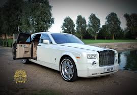 Pin By Yasmin Lane On Wedding Cars In 2020 Wedding Car White Rolls Royce Wedding Car Hire