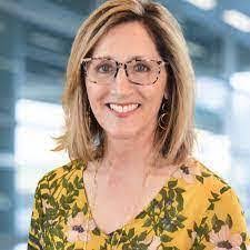 Eileen Padro's Instagram, Twitter & Facebook