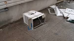 Your air conditioner fire stock images are ready. Fdny Firefighter Injured After Air Conditioning Unit Falls On His Head In Bensonhurst Brooklyn Abc7 Los Angeles