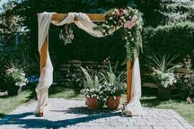 Watch this video to see how you can make your own garden arbor for your outdoor living space. Diy Wedding Arches